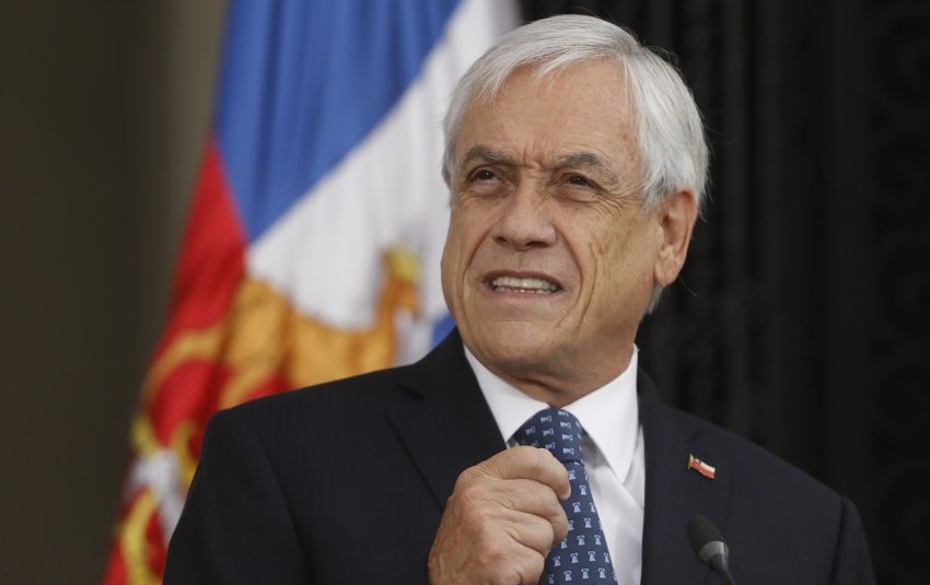  Aprobación de Piñera presenta una nueva caída