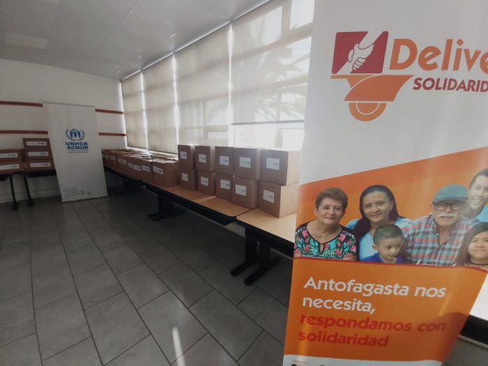  Campaña recibe donación de 45 cajas de alimentos de ACNUR y 800 mil pesos de Colegio San Luis