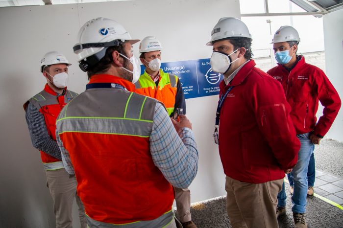  Autoridades revisan medidas preventivas en Puerto Angamos en el marco del plan Paso a Paso Laboral