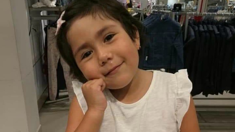  Madre soltera pide ayuda para continuar en la lucha contra la leucemia que padece su hija: El tratamiento es de $70 millones