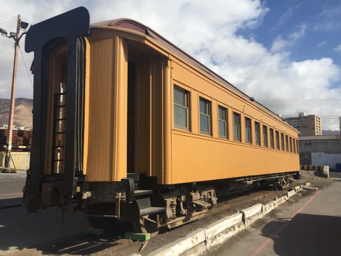  FCAB entrega histórico vagón a comuna de Sierra Gorda