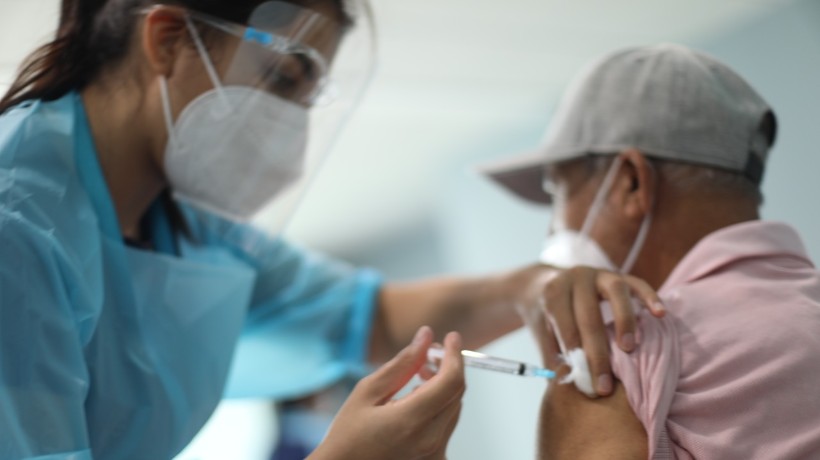  Corporación Municipal anunció reubicación y cierre de centros de vacunación en Antofagasta