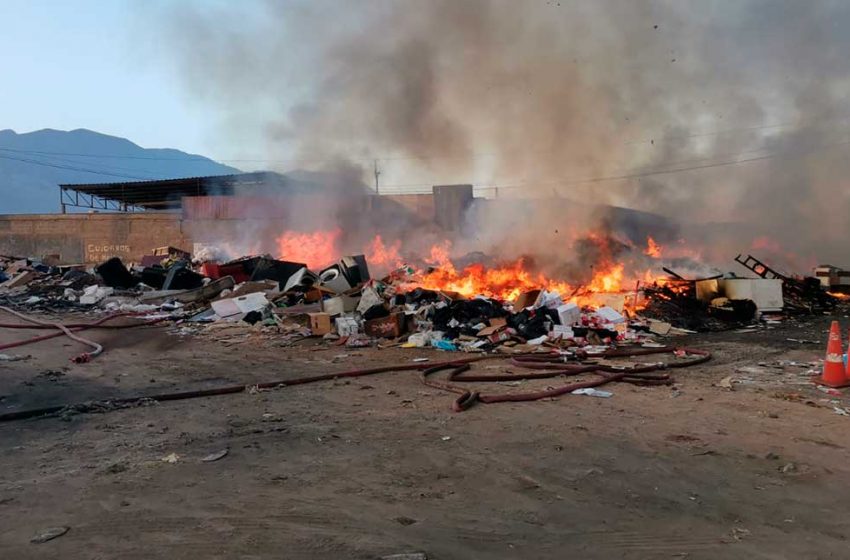  Alcalde de Antofagasta lidera mesa de trabajo para erradicar quemas de basura