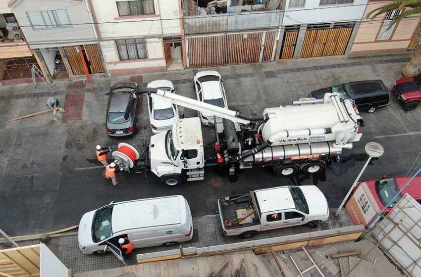  Aguas Antofagasta adquiere moderno camión hidrojet para reforzar la limpieza en las redes de alcantarillado