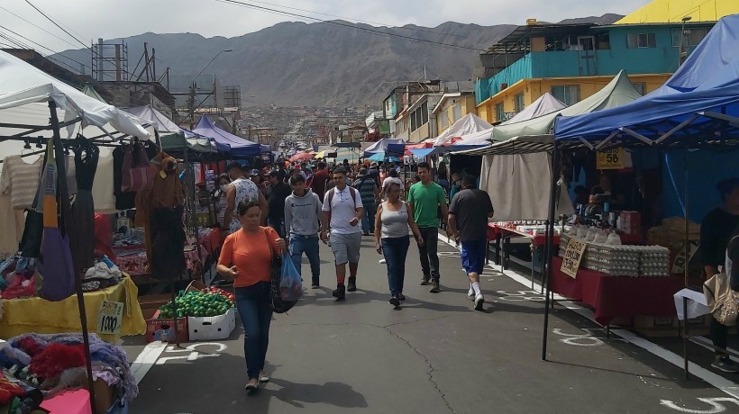  Locales establecidos acusan baja en ventas de un 30% por aumento de comercio ambulante en centro de Antofagasta