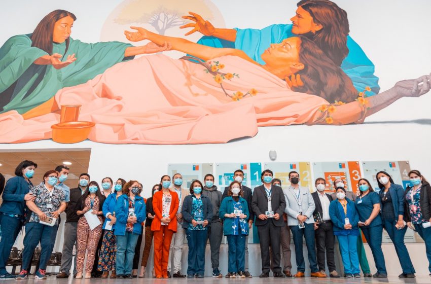  Hospital Regional de Antofagasta: inauguran mural en agradecimiento a funcionarios de la salud durante la pandemia