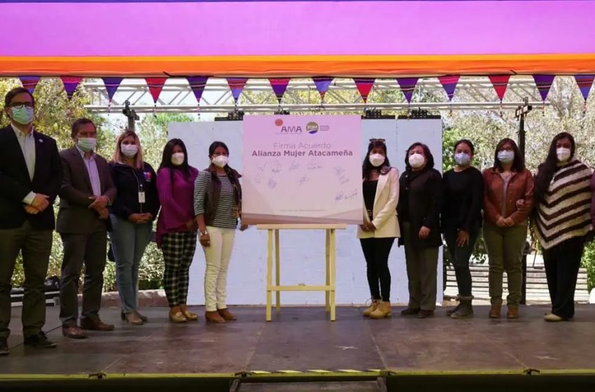  Representantes y lideresas del Salar de Atacama conformaron Alianza para la Mujer Atacameña