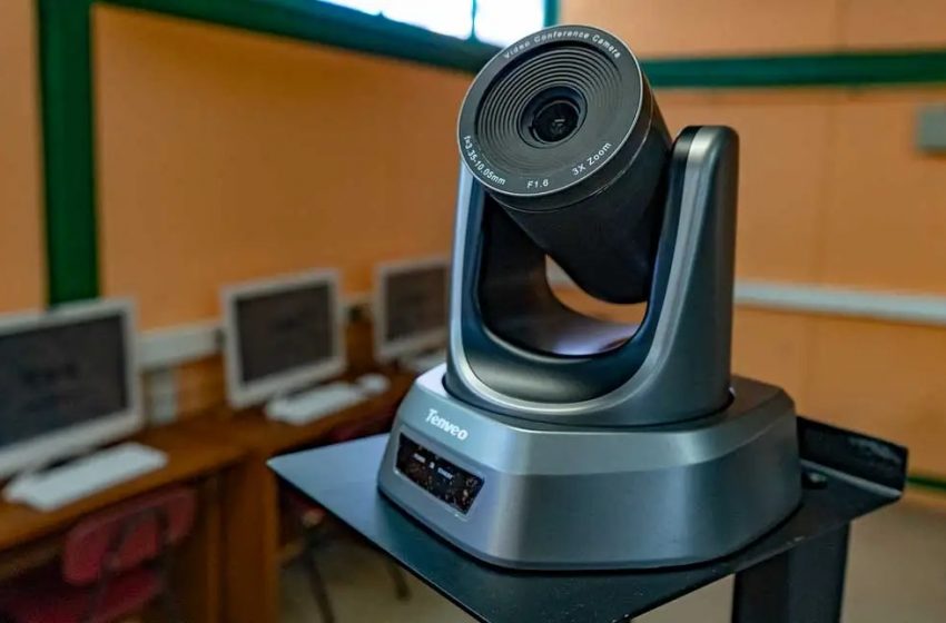  Liceo TPCH de María Elena estrenó nuevo equipamiento tecnológico con una transmisión vía streaming