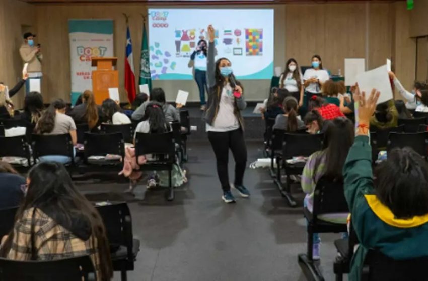  60 estudiante de Antofagasta ya son parte del Bootcamp Niñas Líderes en STEM de Ingeniosas y Escondida | BHP
