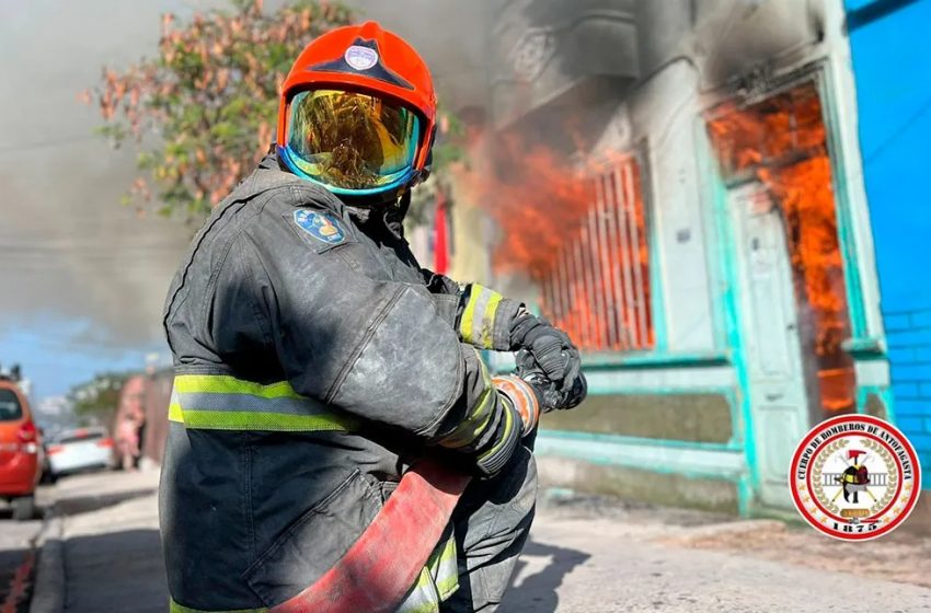  Más de 80 bomberos de Antofagasta colaborarán en el combate contra incendios forestales