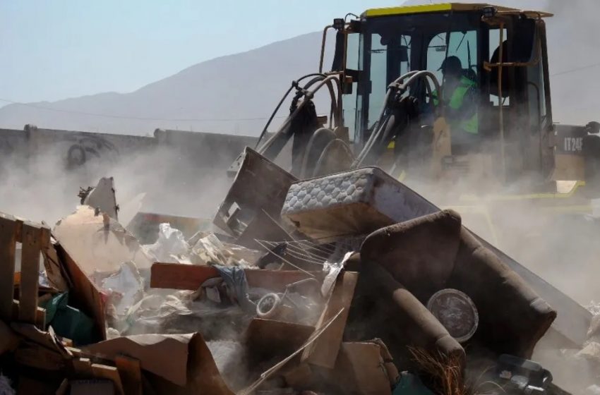  Realizan limpieza de calles aledañas al exvertedero La Chimba de Antofagasta