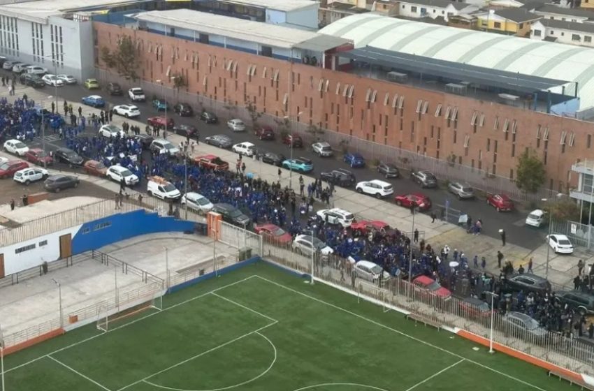  Comunidad de Netland School se manifestó por constantes quemas ilegales en exvertedero de Antofagasta