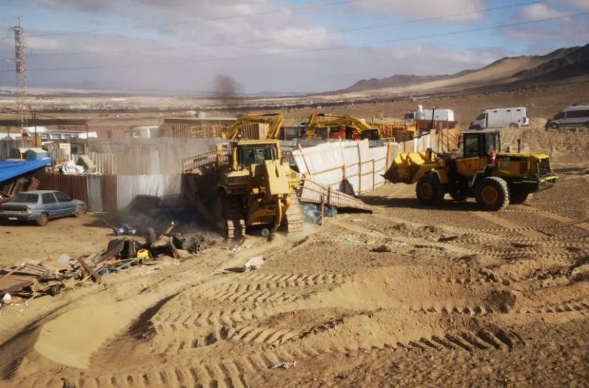  Antofagasta: Comienza desalojo de 11 hectáreas ocupadas ilegalmente para fines industriales en el sector La Chimba Alto