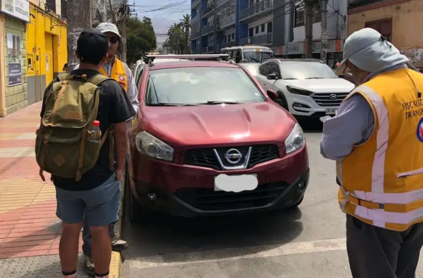  Cursaron más de 900 multas a vehículos mal estacionados en el centro de Antofagasta durante las últimas dos semanas