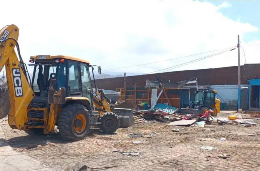  Limpieza masiva: Desalojo en la Vega Central de Antofagasta resulta en la eliminación de más de 150 toneladas de basura