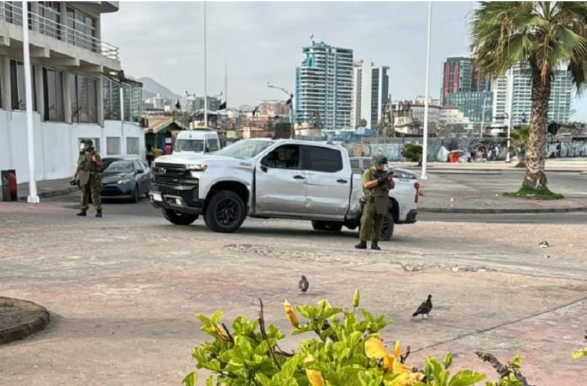  De película: Persecución por el Centro de Antofagasta termina con dos detenidos por robo de camioneta
