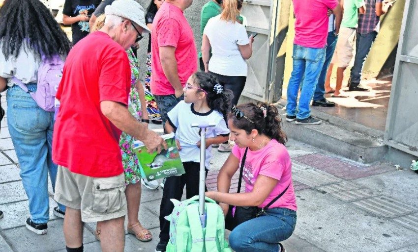  Preparativos finales para el regreso a clases en Antofagasta: Autoridades garantizan un retorno seguro para más de 40 mil estudiantes