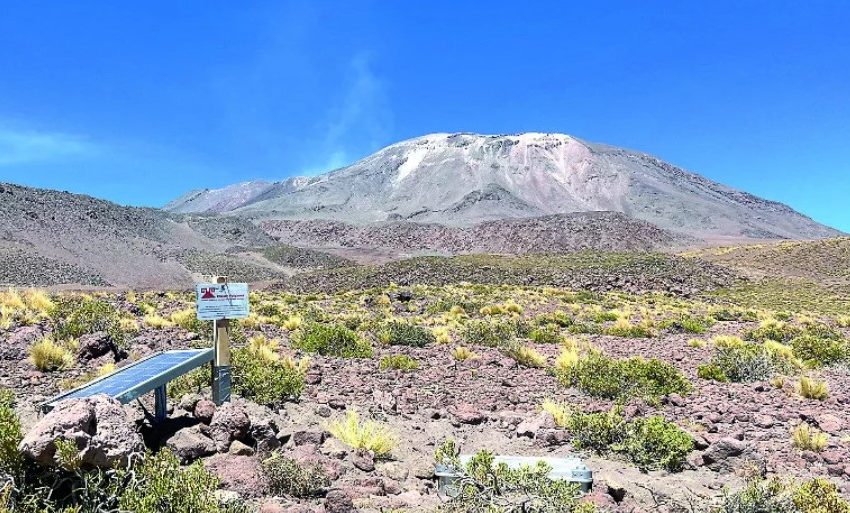  Investigadora estudia la “personalidad” del volcán Láscar en el Desierto de Atacama