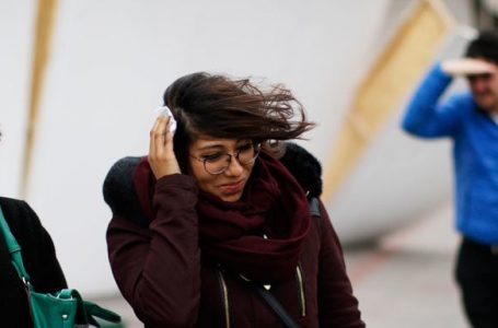 DMC emite Alerta Meteorológica por viento moderado a fuerte en Tarapacá y Antofagasta