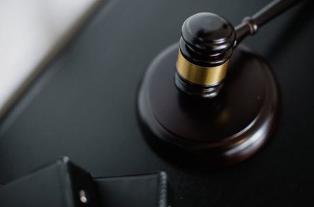 En Antofagasta capturan a dos jóvenes en auto robado: Vehículo era usado para la venta de drogas