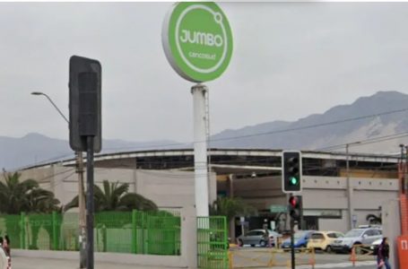 Multan a supermercado Jumbo de Antofagasta tras robo en estacionamientos subterráneos