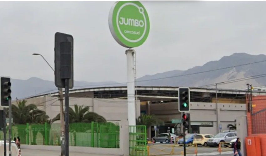  Multan a supermercado Jumbo de Antofagasta tras robo en estacionamientos subterráneos