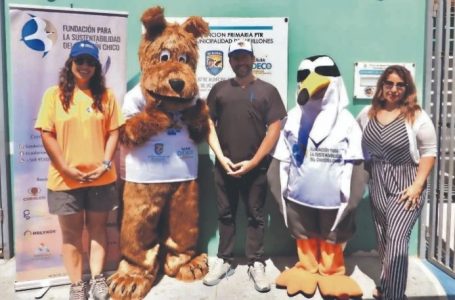 Lanzan campaña en Mejillones para promover el cuidado de mascotas y proteger la fauna local