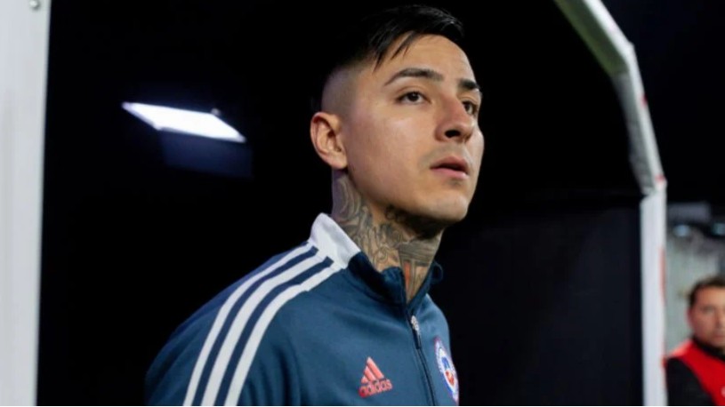  Erick Pulgar dona 10 viviendas para damnificados por incendios y conmueve con su gesto solidario