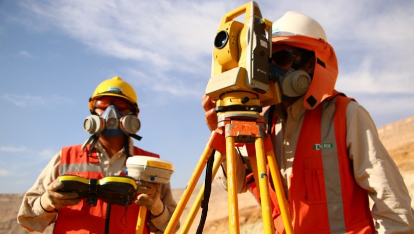  Desempleo baja con fuerza en Antofagasta: tasa llegó a 6,1% al cierre de 2025