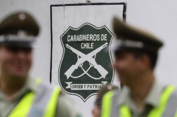 Carabineros ofrece empleos