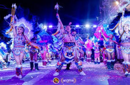 Carnaval Andino vuelve a llenar de color las calles de Calama