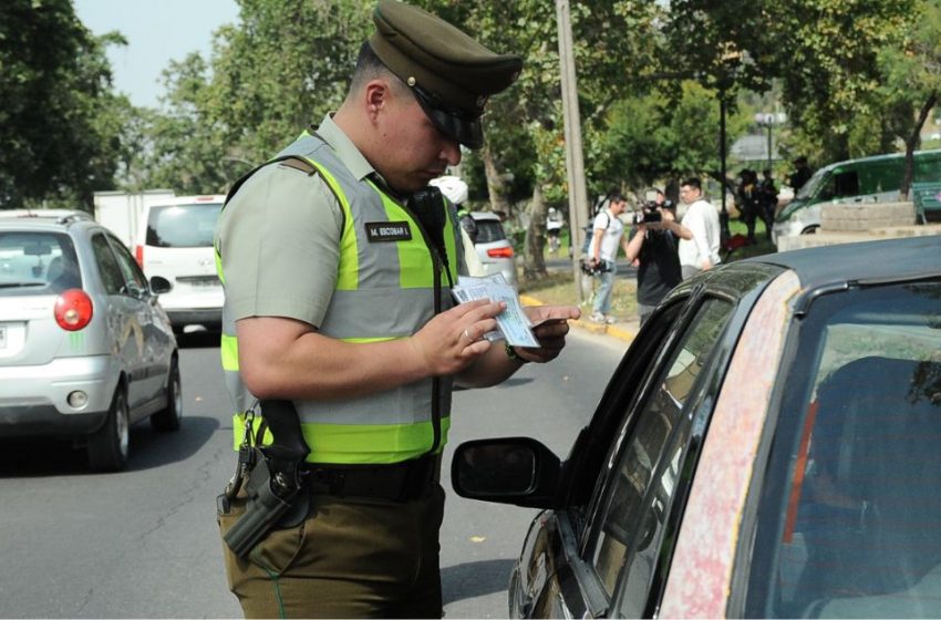  Estacionar mal puede salir caro: las multas que superan los $100 mil en Chile