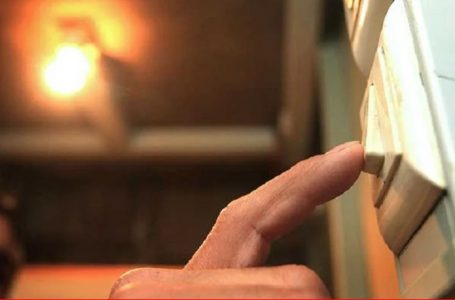 Alza en el norte y rebajas en el resto del país: la luz baja en Chile, pero sube en Antofagasta, Iquique y Arica