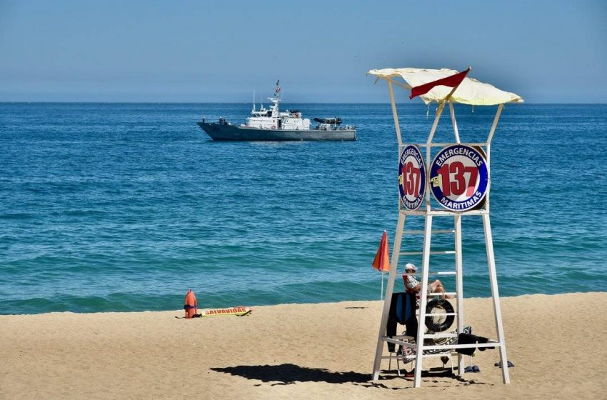  ¿Bandera roja o verde? Recomendaciones esenciales para disfrutar la playa con seguridad este verano