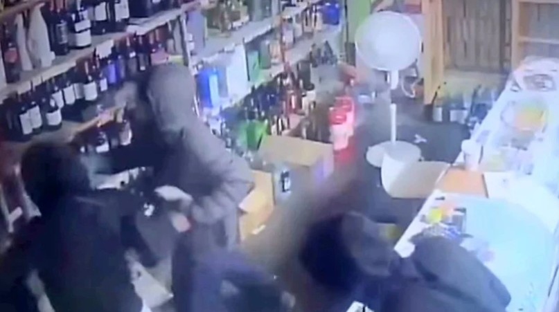  Sentencian a adulto y menor por asalto a licorería en Antofagasta