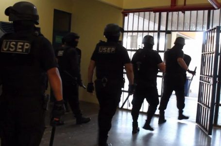 Gendarmería realiza allanamiento masivo en cárceles de Antofagasta y retira celulares y armas artesanales