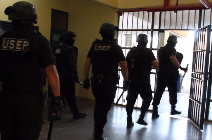  Gendarmería realiza allanamiento masivo en cárceles de Antofagasta y retira celulares y armas artesanales