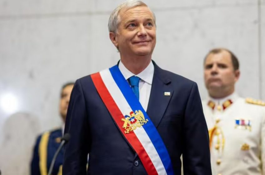  José Antonio Kast asume como Presidente tras cambio de mando en el Congreso