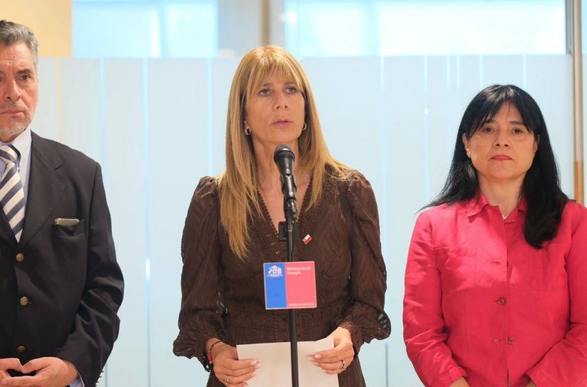  Ministra de Energía Ximena Rincón confirma que se posterga el alza en cuentas de luz