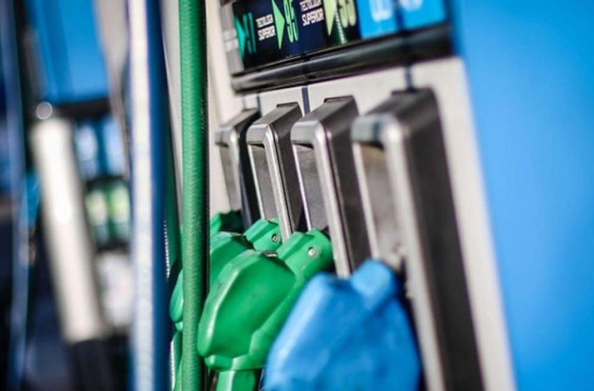  Nueva alza en combustibles: consejos prácticos para gastar menos bencina
