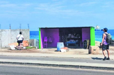 Vecinos reconstruyen animita de Juanita Guajardo tras accidente en Antofagasta