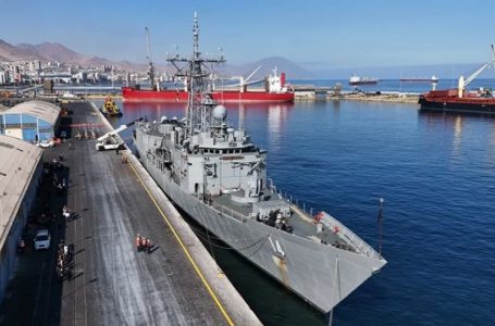 Fragata “Almirante Latorre” llegó a Antofagasta y abrirá visitas para la comunidad