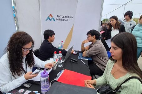 Feria laboral minera reunió a miles de personas y ofreció más de 500 empleos en Antofagasta