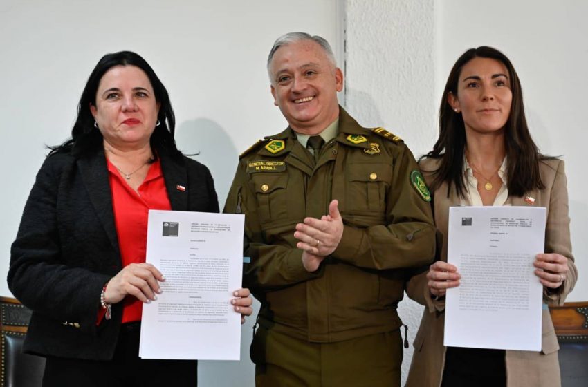  Ministerios de Educación y Seguridad Pública firman convenio con Carabineros para fortalecer la seguridad en colegios