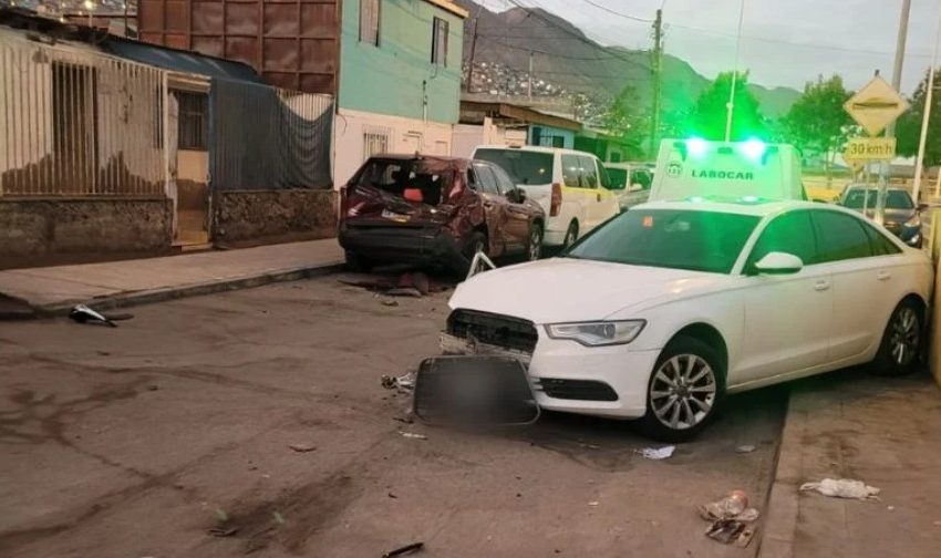  Conductor ebrio causa grave accidente en Antofagasta: peatón quedó lesionado y 11 vehículos resultaron dañados