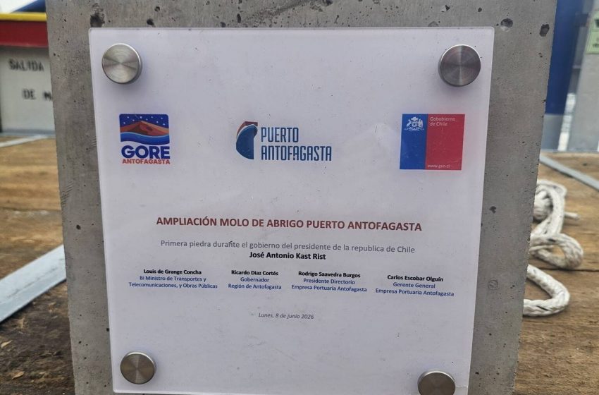  Puerto de Antofagasta: Comienza histórica ampliación para frenar impacto de marejadas