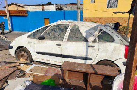 Municipio retiró vehículos abandonados y desmanteló ruco cercano a multicancha en Antofagasta