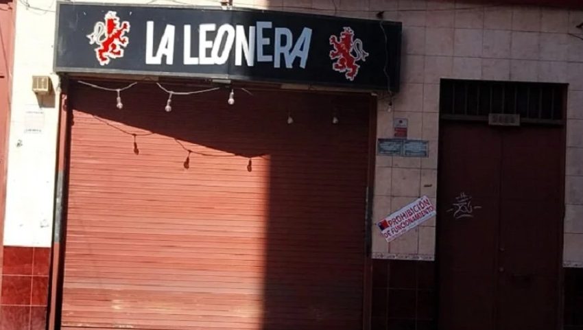  Prohíben el funcionamiento de céntrica fuente de soda en Antofagasta tras hallar baratas en la cocina