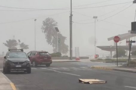 Viento golpea el litoral de Antofagasta: suspenden clases en Mejillones y Taltal