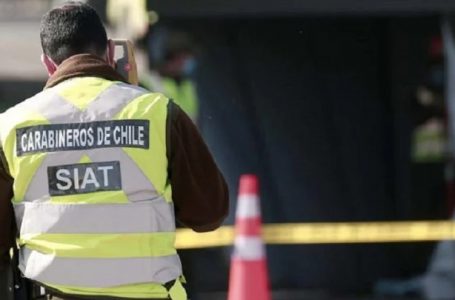 Joven de 17 años muere tras violenta colisión entre camión y taxi de turismo en María Elena